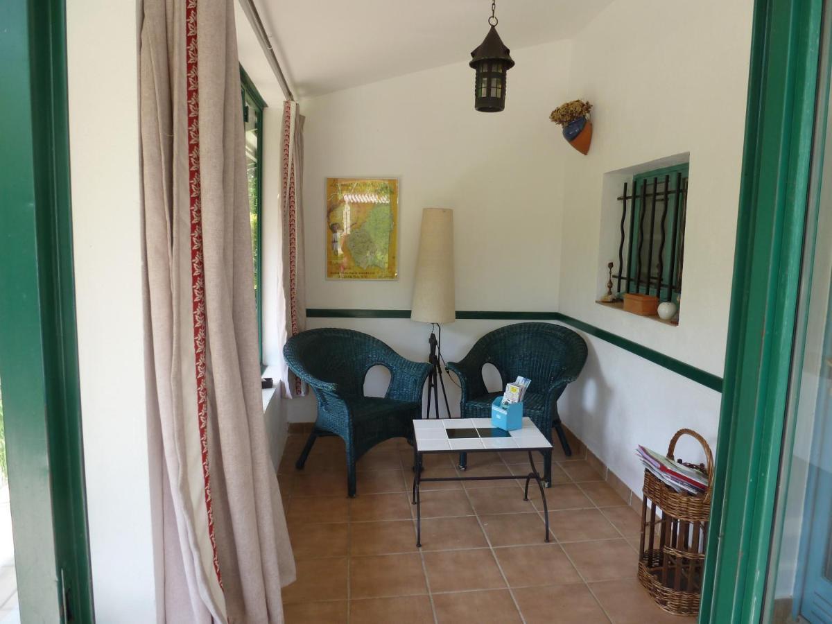 Domaine Du Planas Ailhon Ardeche Bed & Breakfast Bagian luar foto