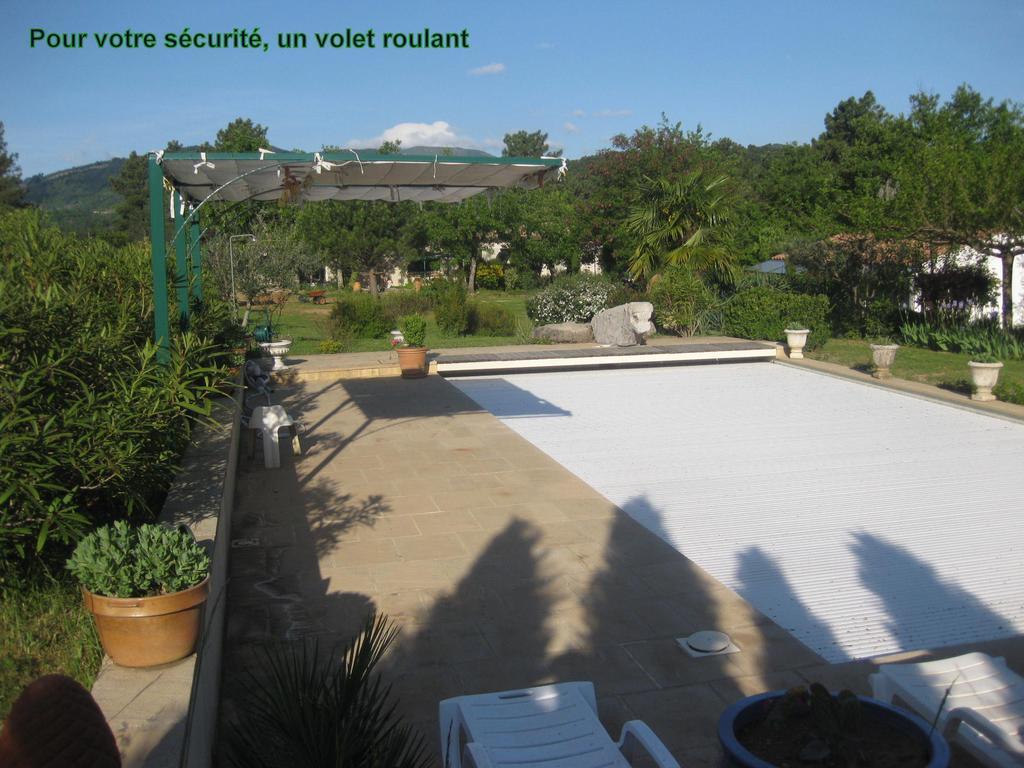 Domaine Du Planas Ailhon Ardeche Bed & Breakfast Bagian luar foto